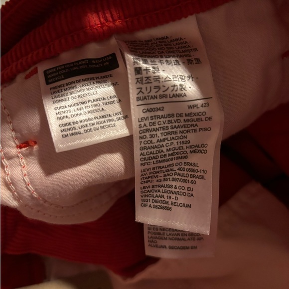 NWT Levi’s ‘94 Baggy Red Corduroy Womens Jeans - Picture 8 of 12